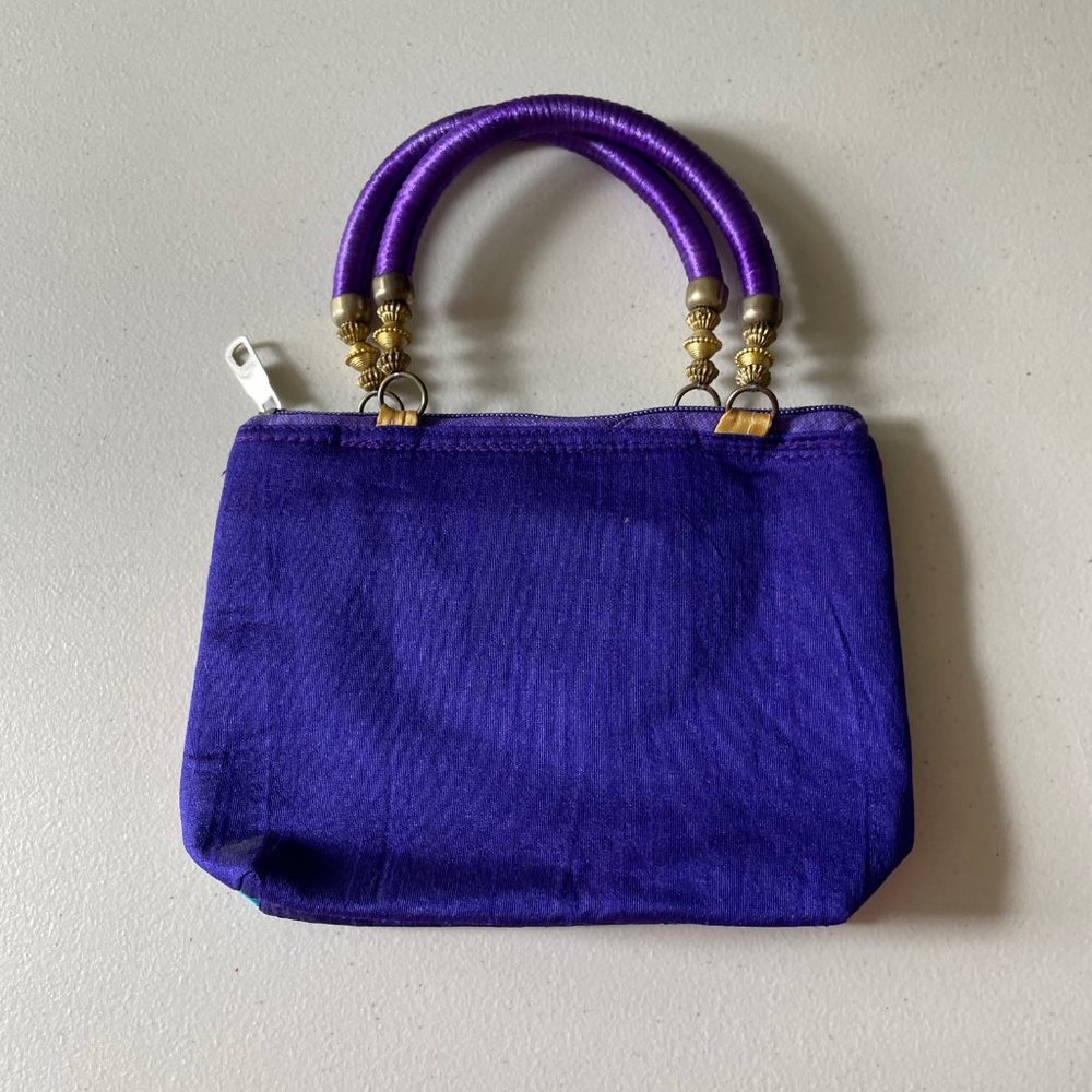 TWO Spring Purses . - Picture 3 of 6